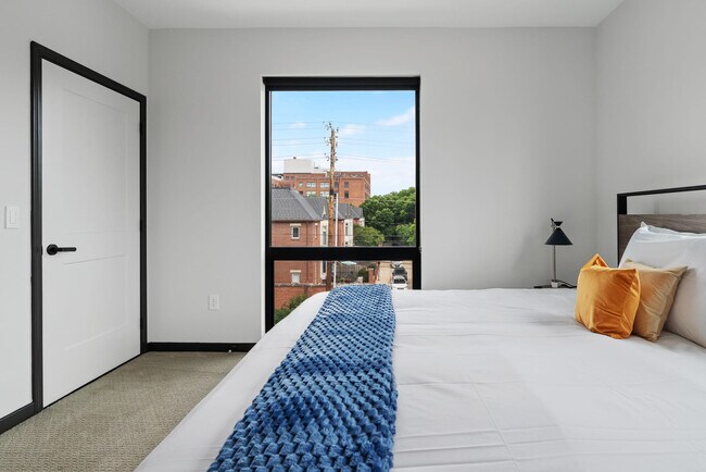 Photo - 423 E Michigan St Unit ID1026465P