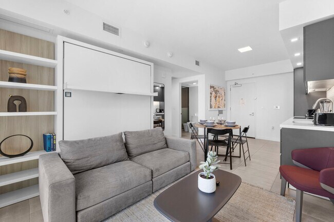 Photo - 227 NE 2nd St Unit SI FL18-ID1022588P