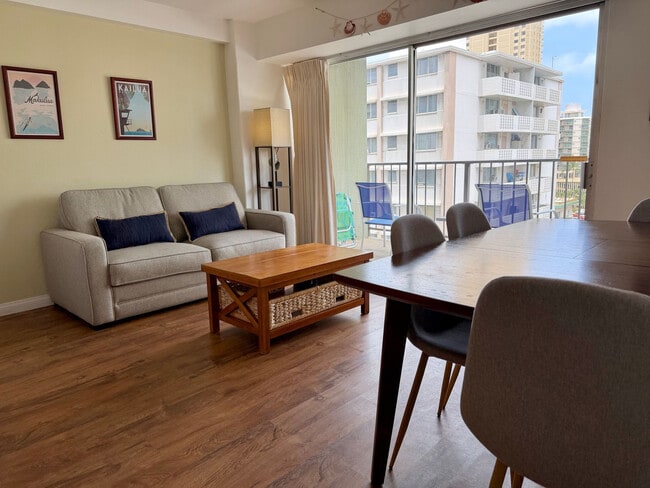 Building Photo - 2440 Kuhio Ave. Unit SI ID1564193P
