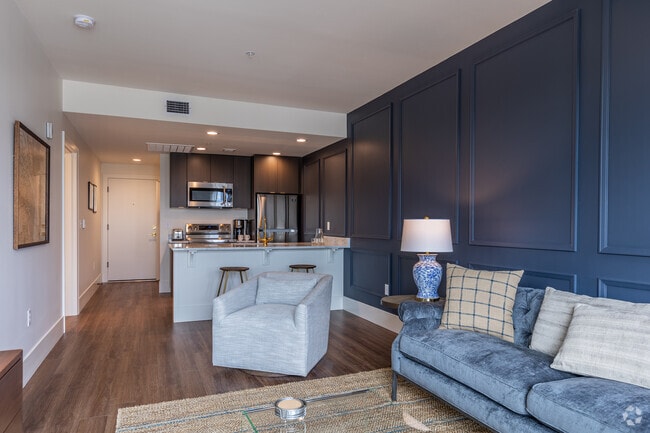 1BR, 1BA 682SF - Fitz