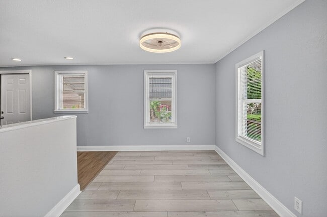 Photo - 239 NW 6th Ave