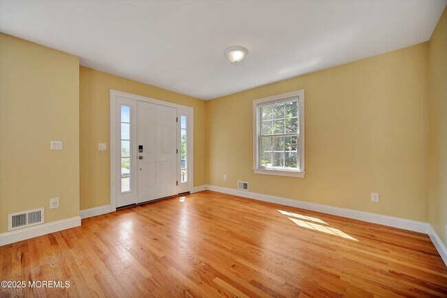 Photo - 15 Griggs Ave