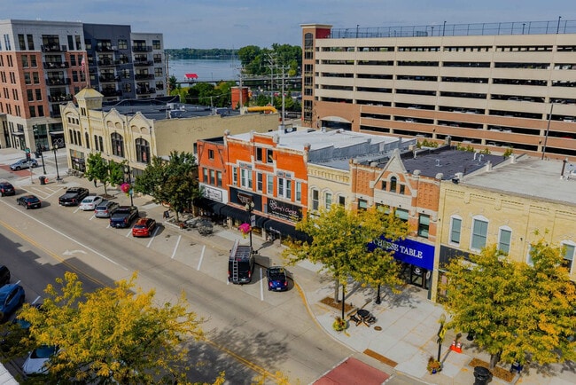 Photo - 125 W Wisconsin Ave Unit SI ID1318207P