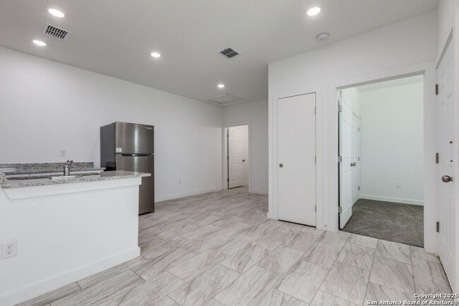 Photo - 5415 Ingram Rd