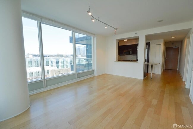 Photo - 425 1st St Unit 807