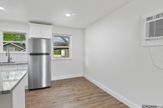 Photo - 210 Centerville St NE Unit 1