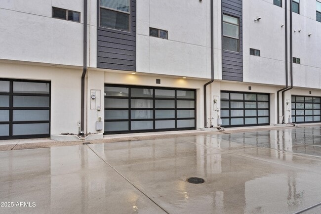 Photo - 325 E Coronado Rd