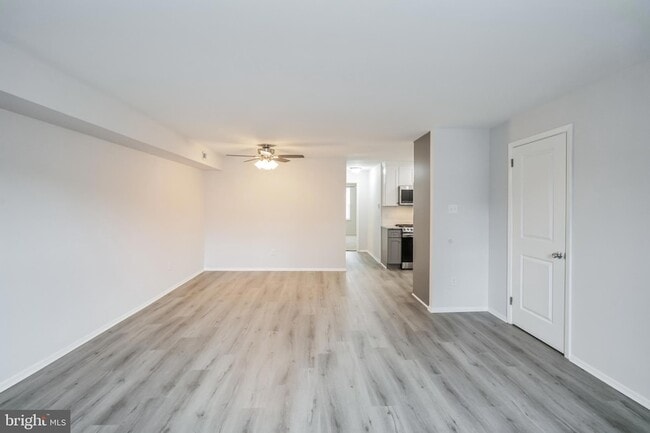 Photo - 611-15-615 Roxborough Ave Unit 607A