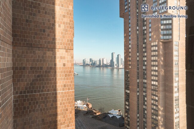 Photo - 10 Waterside Plaza Unit FL19-ID1057