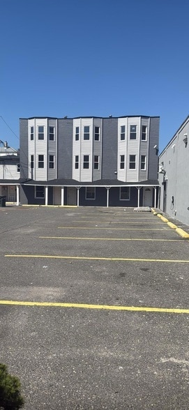 Photo - 2417 Pacific Ave