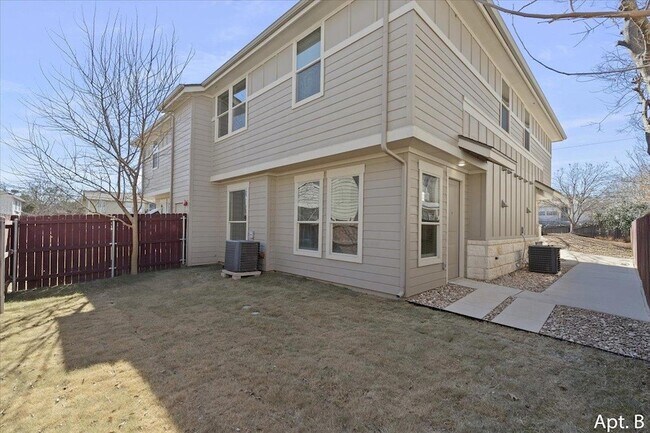 Photo - 2225 Katy Ln Unit B