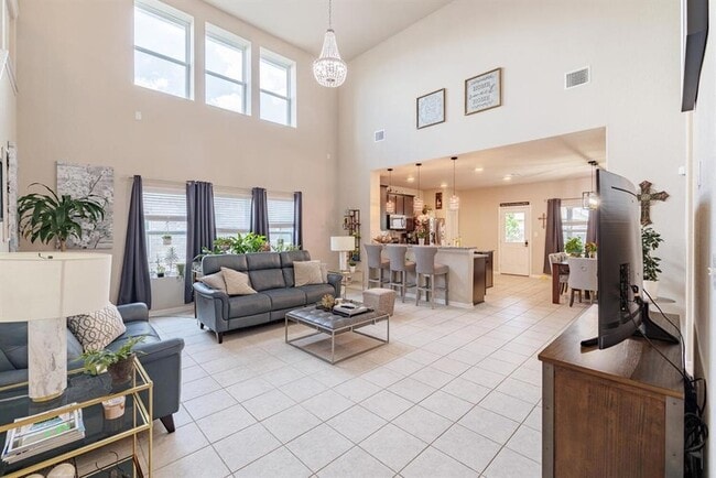 Photo - 17020 Lathrop Ave