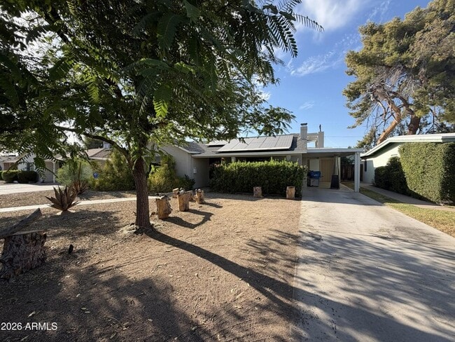 Photo - 2514 E Fairmount Ave