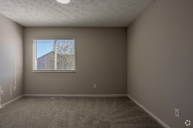 3BR, 2.5BA - 1,125 SF - The Oynx - Bedroom - The Franklin at Crossridge