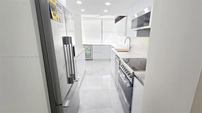 Photo - 250 174th St Unit 203