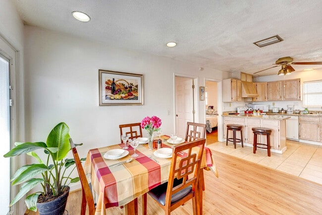 Photo - 3602 Waterloo Dr Unit SI FL2-ID1545954P