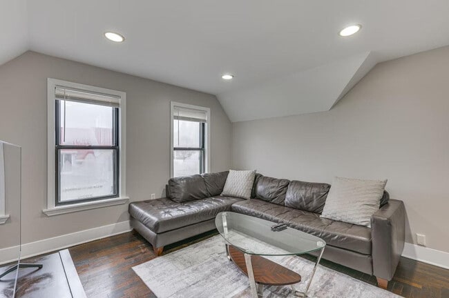 Photo - 467 Ferry St Unit SI ID1385718P