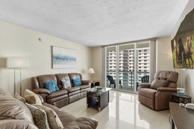 Building Photo - 3801 S Ocean Dr Unit SI FL11-ID1465698P