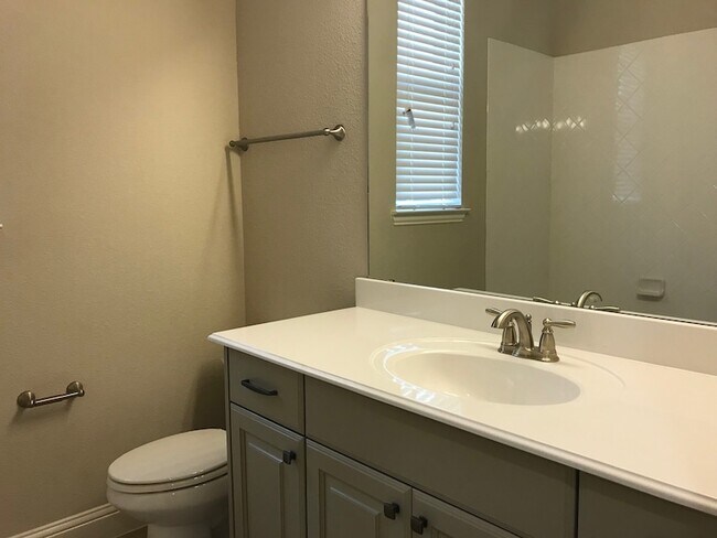 Photo - 1324 Torrent Dr