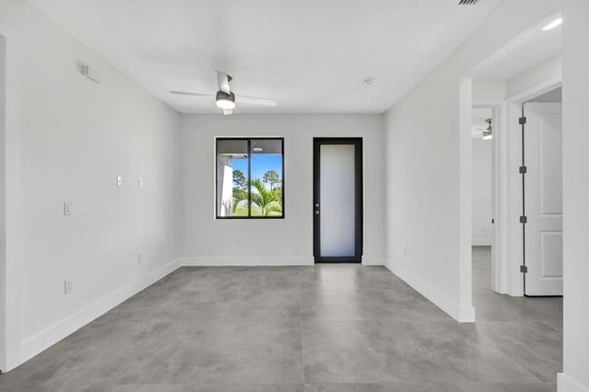 Photo - 312 Progress Ave