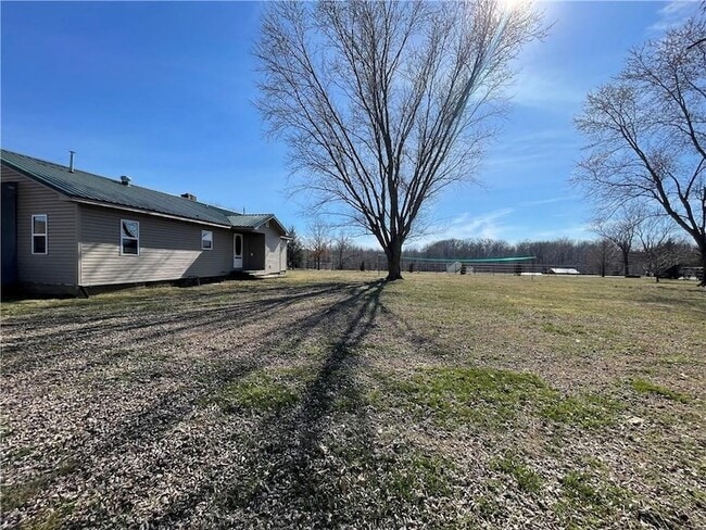 Photo - 225 Bright St