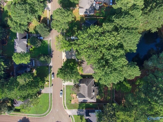 Photo - 205 Jarrett Ln