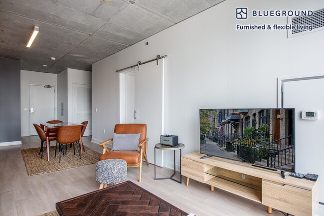 Photo - 311 W Illinois St Unit GO FL11-ID119