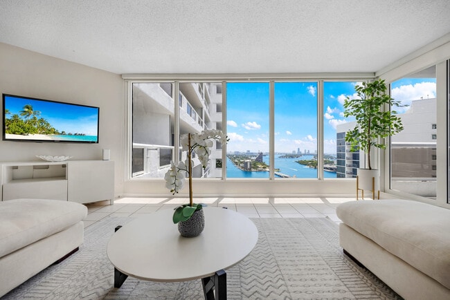 Photo - 1717 N Bayshore Dr Unit ID1054125P