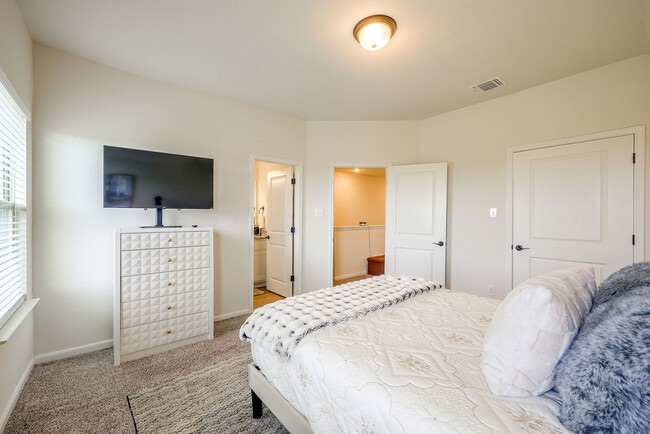 Photo - 13806 Enzo Gate Unit SI FL1-ID1631302P