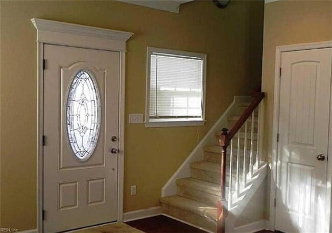 Photo - 7446 Davidson St