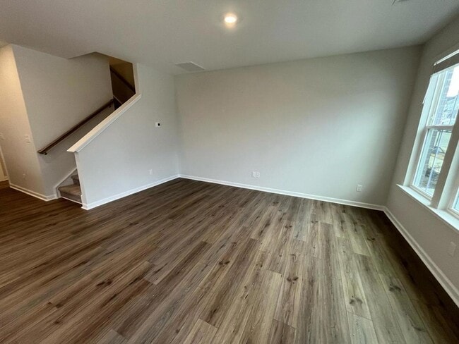 Photo - 183 Chesapeake Cmns St