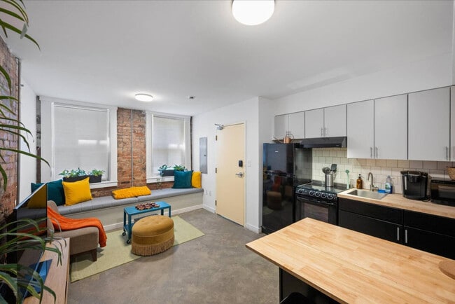 Building Photo - 2 Hust Alley Unit ID1303117P