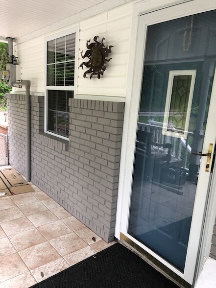 Photo - 470 Askin Ln