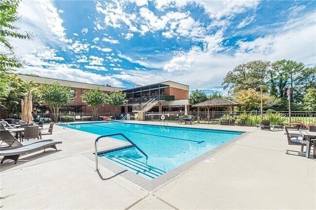 Photo - 300 Johnson Ferry Rd Unit A610