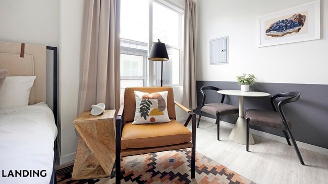 Building Photo - 3024-3024 Zuni St Unit 304