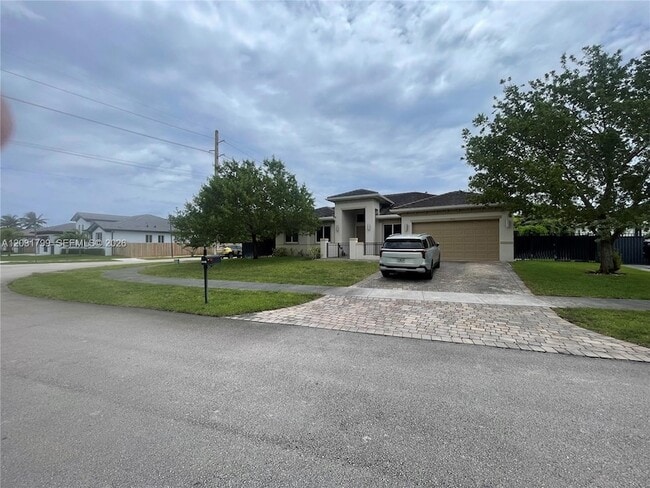 Building Photo - 19701 SW 84th Ct