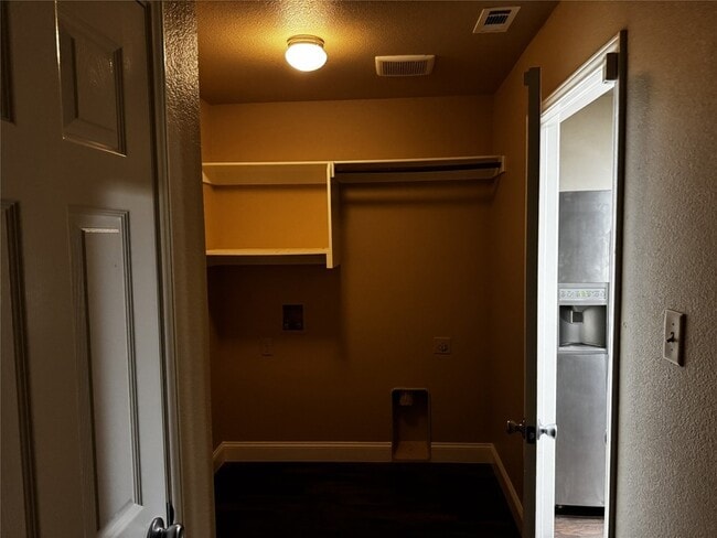 Photo - 5608 Humbert Ave