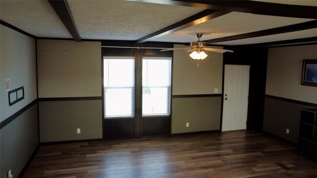 Photo - 17310 State Hwy 95