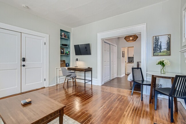 Building Photo - 1073 N Downing St Unit SI FL1-ID1026246P
