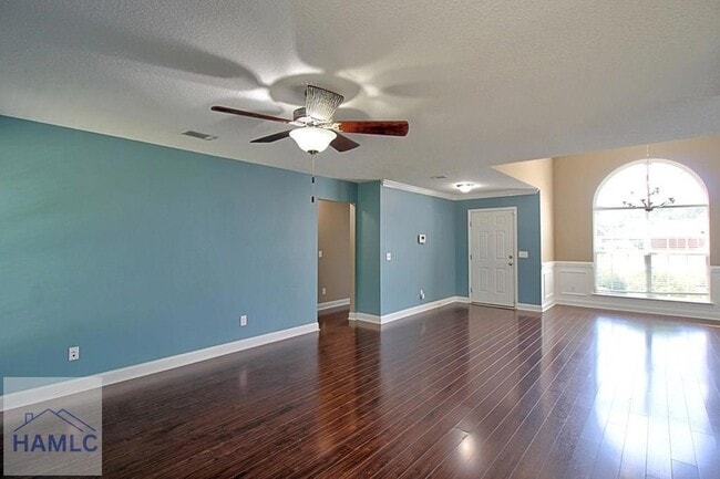 Photo - 720 Highgrove Ct