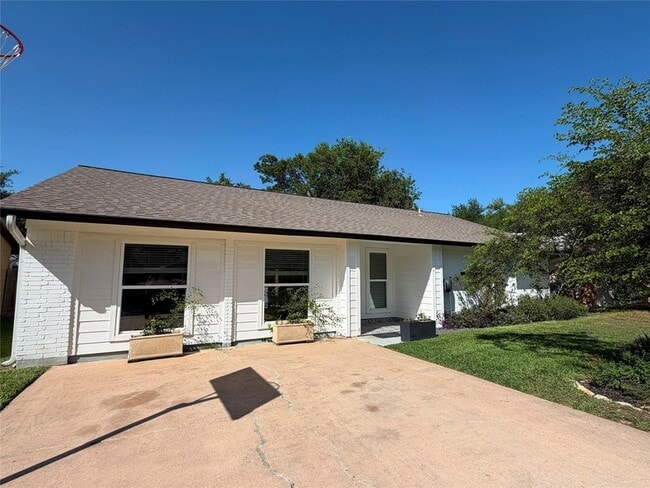Building Photo - 2518 Cockburn Dr