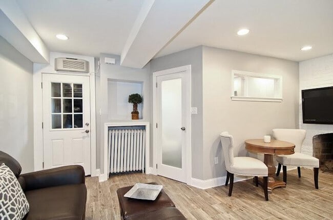 Photo - 1800 19th St NW Unit ID364P