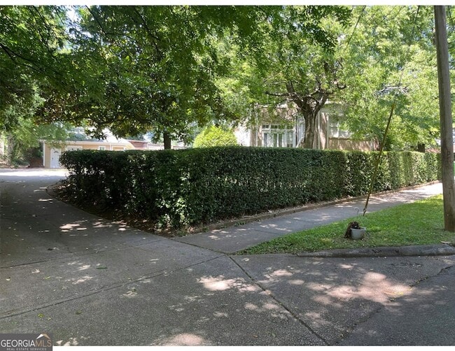 Building Photo - 806 Briarcliff Rd NE Unit D