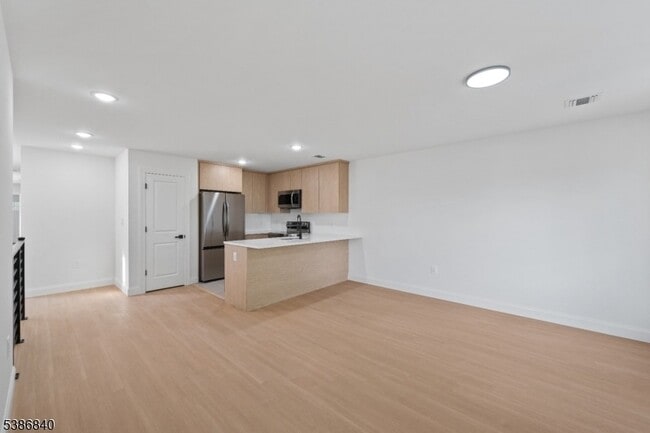 Photo - 7 Montclair Ave