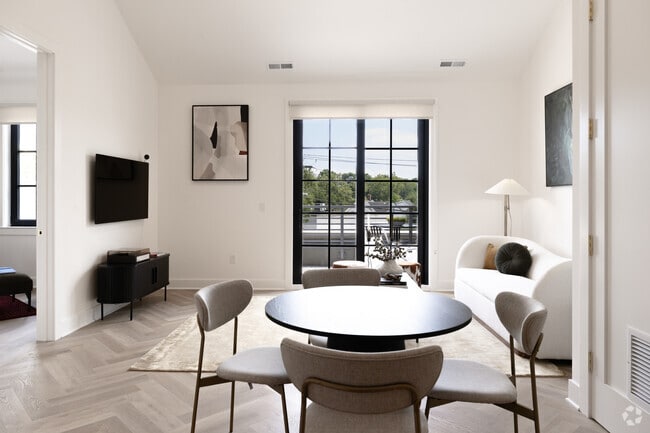 2BR, 1BA - 858SF - Dining / Living - 100 East