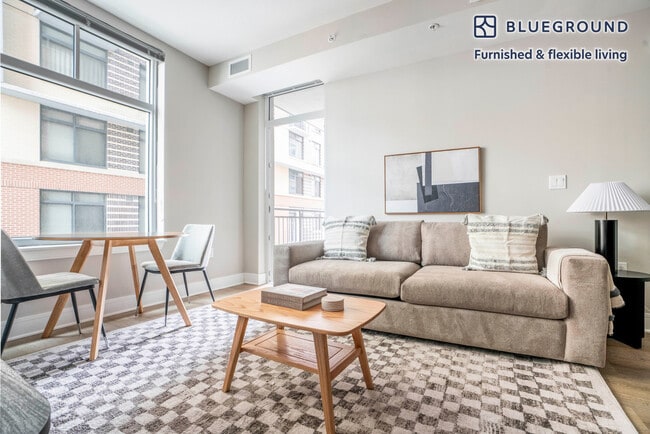 Building Photo - 4924 St Elmo Ave Unit FL5-ID1099