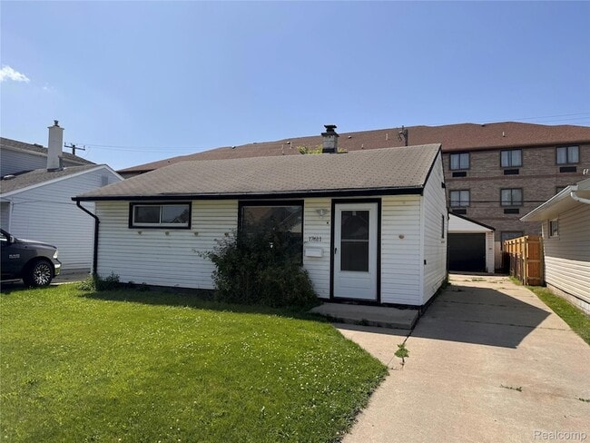 Building Photo - 17611 Clarann St