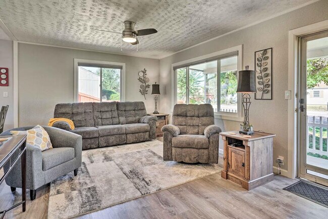 Photo - 1217 Falcon Ave Unit SI ID1385894P