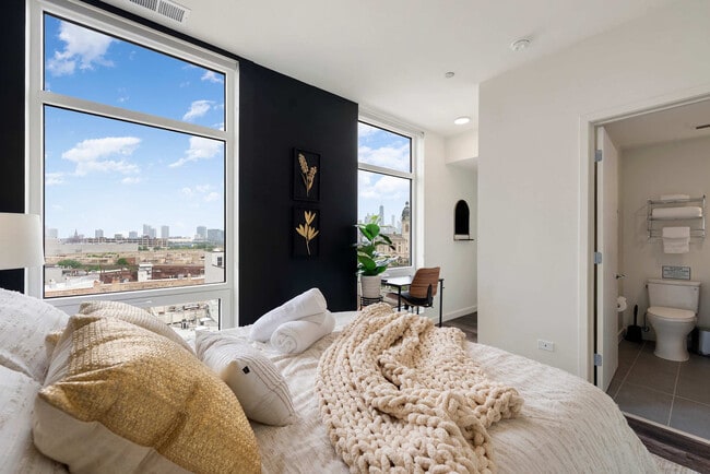 Photo - 1122 W Chicago Ave Unit ID1244961P