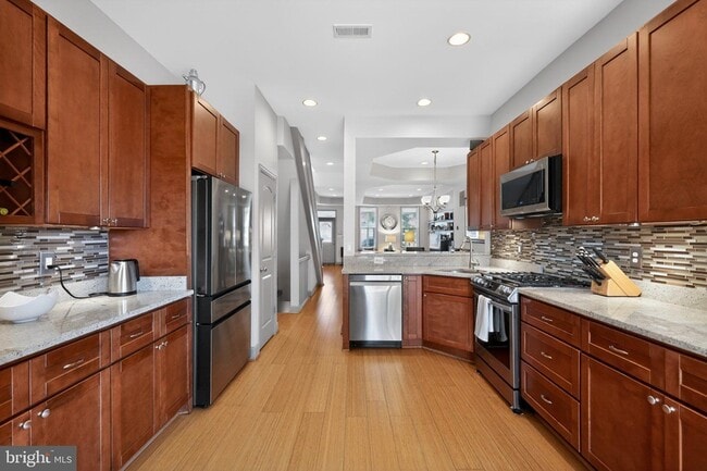 Photo - 928 Ingraham St NW
